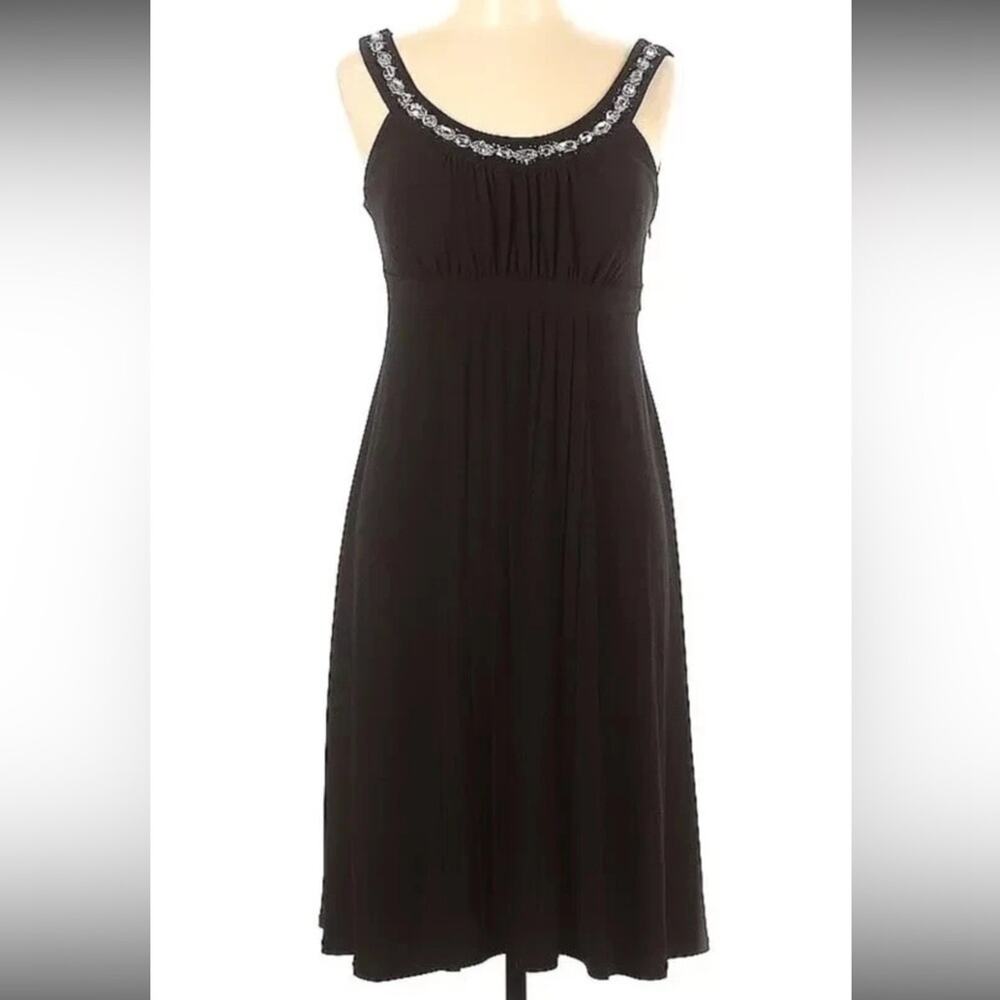 Sangria Dress Knee Length Womens Black Jewelled Neckline Built-In Bra NWT Size 8